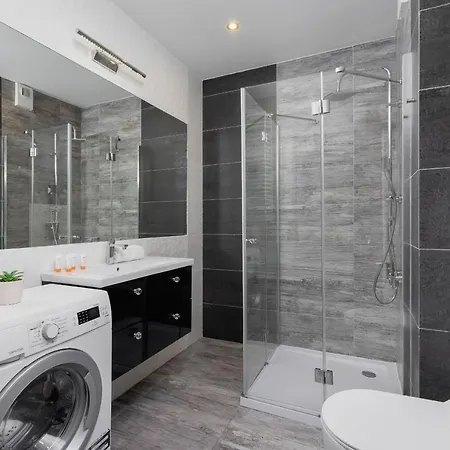 Pet-friendly Slusarska Cracow By Renters * Krakow