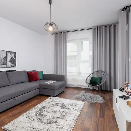 Pet-friendly Slusarska Cracow By Renters Apartment *