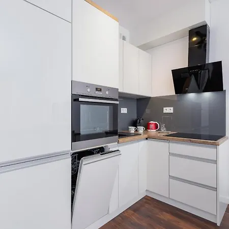 Pet-friendly Slusarska Cracow By Renters Apartment Krakow