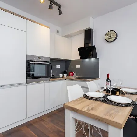 Apartament Pet-friendly Slusarska Cracow By Renters Kraków