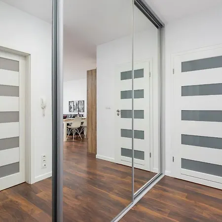 Pet-friendly Slusarska Cracow By Renters