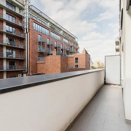 Pet-friendly Slusarska Cracow By Renters